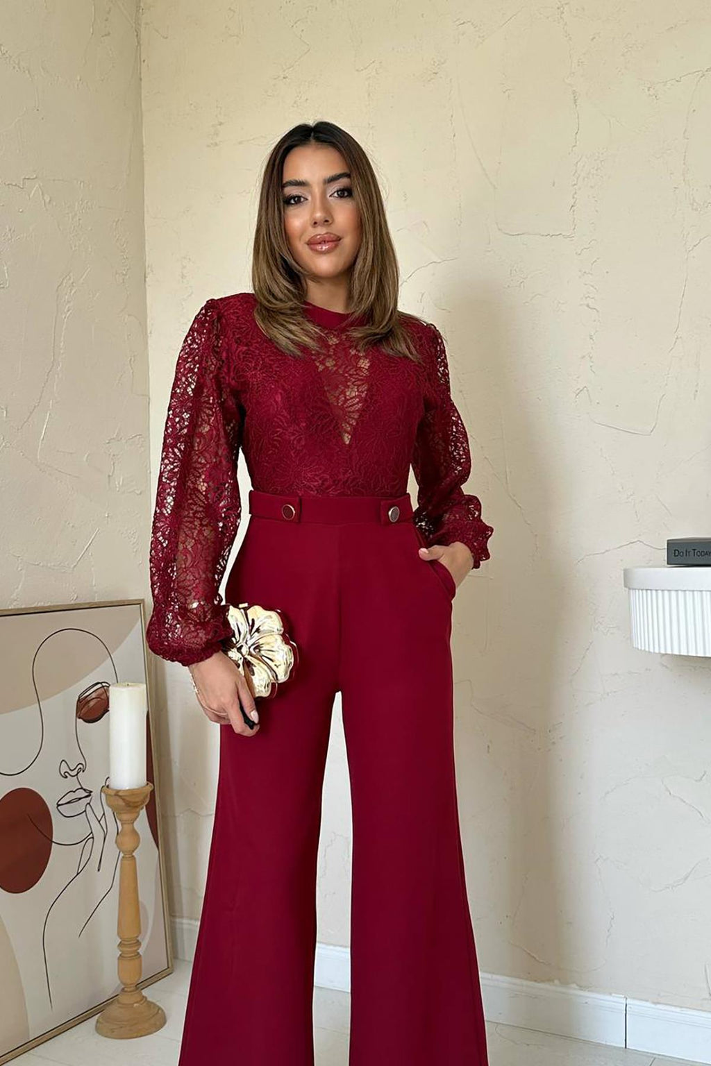 MACACÃO VERMELHO COM RENDA