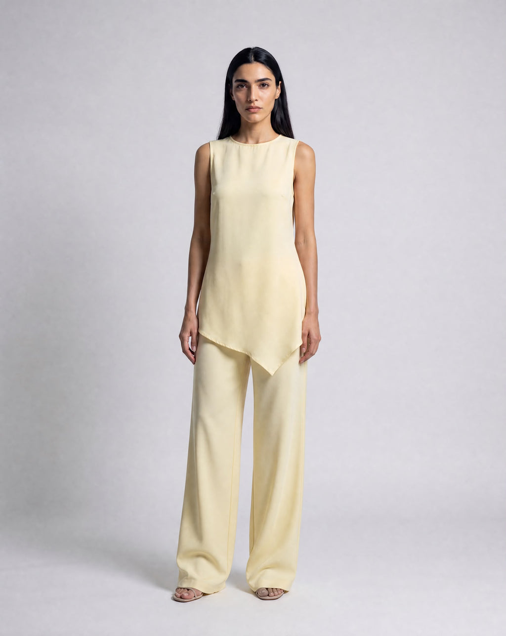 Conjunto Amarelo de Túnica Comprida e Calças Fluidas