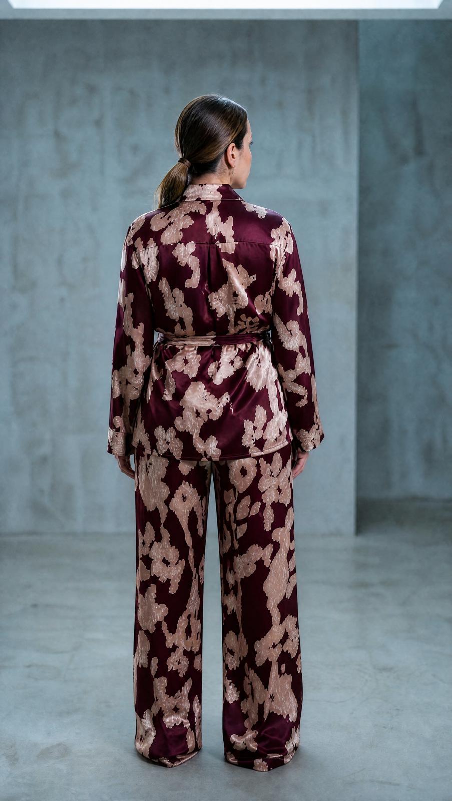 Conjunto estampado de cetim