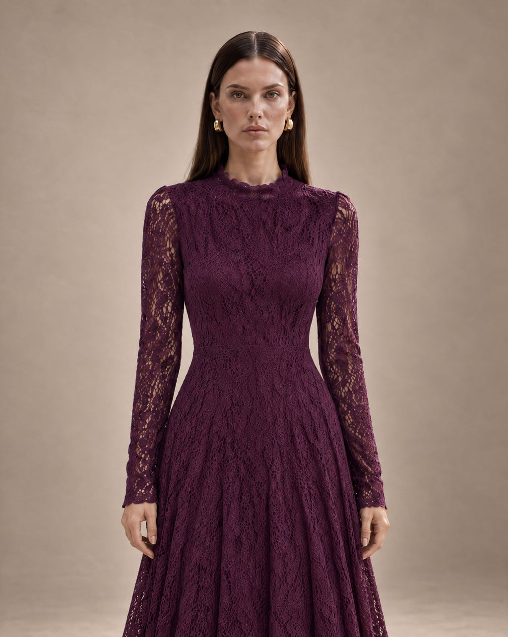Vestido Comprido Roxo de Renda com Manga Comprida