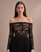 Vestido De Renda e Saia Plissada