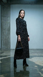 Vestido Preto com Bolinhas Brancas