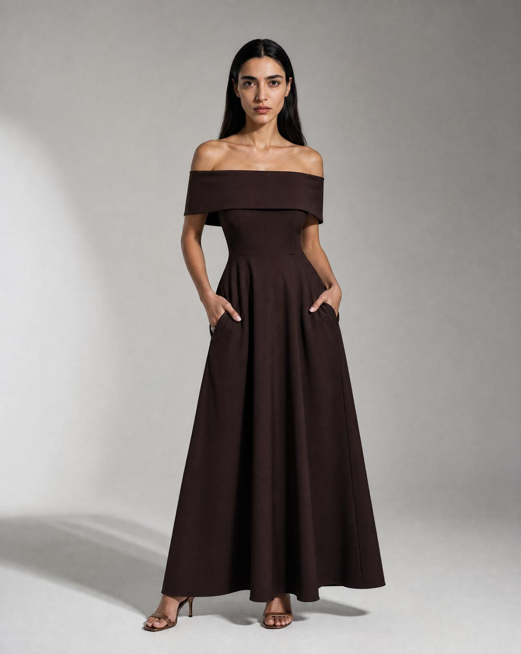 Vestido Midi Ombro a Ombro Castanho Chocolate – Elegância Estruturada com Bolsos