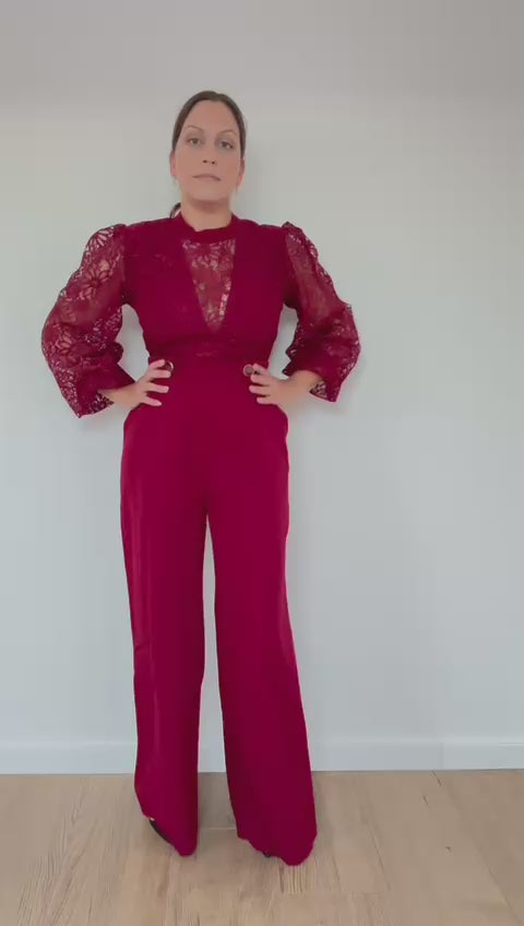 MACACÃO VERMELHO COM RENDA