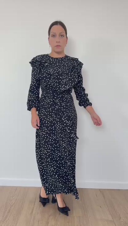 VESTIDO PRETO COM BOLINHAS BRANCAS