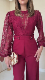 MACACÃO VERMELHO COM RENDA